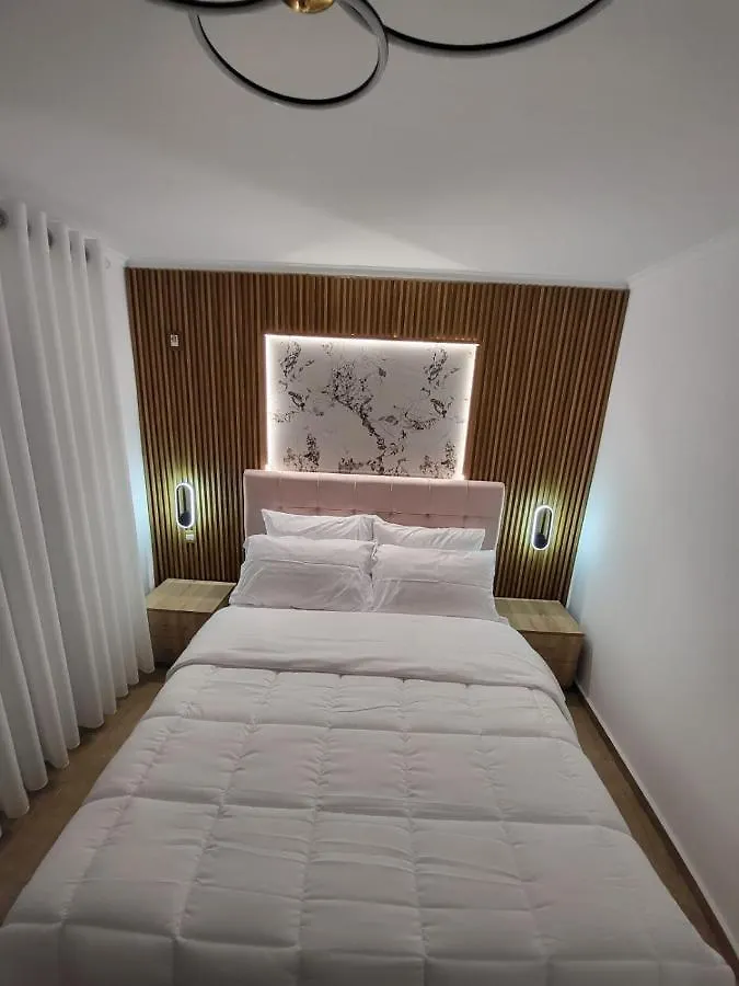 Luxury Lake Apartment Tiran Arnavutluk